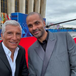 Nagui Instagram - Une pluie de #champions une #ceremonie #inimaginable #paris2024 #jo @france2.tv le bonheur de travailler avec @aslapix et de rencontrer des légendes de chez #legend @serenawilliams @tony_estanguet @_tonyparker09 @mariejoseperec @didierdrogba @carl_lewis_official @patrickbruel  @mapelinage #monmeilleurpote ma #championne et évidemment @belaidialice cc @artus.officiel
