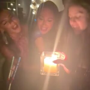 Nahed El Sebai Instagram - Happiest birthday my beautiful inside out best friend wish u all the best ya Nawaretna thank you for being who u are thank u for being next to me in my hardest time. You are bless to anyone u know rabina ye7miky w yenaga7ik aktar w aktar 
@menashalaby
@jamilaawad