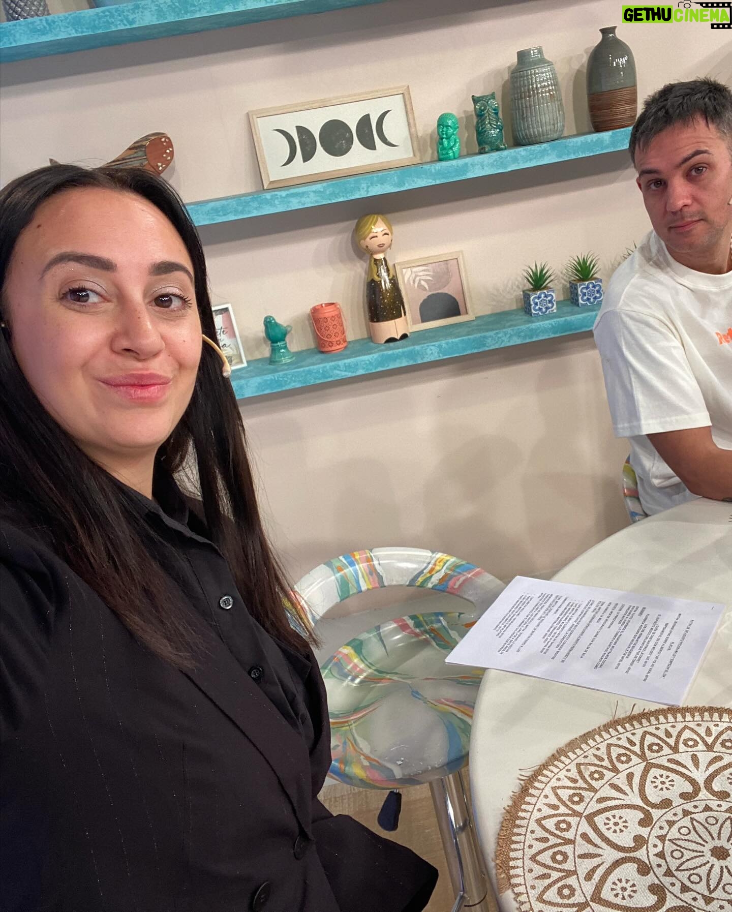 Naiara Awada - 366 Likes - Chicos Ventura awada es la nueva fórmula @facuventura7 el futuro del panelissmo jajajaj que lindo hoy ser tu panelista @yuyitogonzalezok ! @ciudad_magazine @empezareldiaoki @farfuworld que año maravilloso !
Look by @kremia.moda