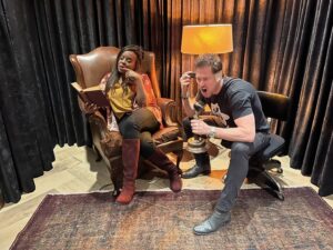 Nakia Burrise Instagram - Throwback to me being studious and Jason being … Jason!😂

What do you think he was shouting in the phone 🤔

#throwbackthursday #jasonfaunt #nakiaburrise #blackgirlmagic #powerrangerszeo #powerrangersturbo#thatgirlnakia #tanyasloan #angelamacklin #powerrangers #dangerforce #yellowranger #redranger #redpowerranger #yellowpowerranger #bosslady #me #nakiaburriseskits #justfun #instadaily #instagood #funny #nakiasskits #nakiascommercials #justbecause
#powerrangersplayback #doris #backtobridgewood