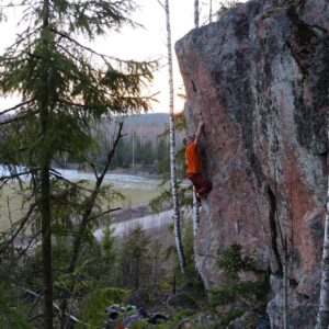 Nalle Hukkataival Instagram - Freshies with @markosiivinen and @louckone! Lots of scrubbing and a little climbing
 @blackdiamond @lasportivagram