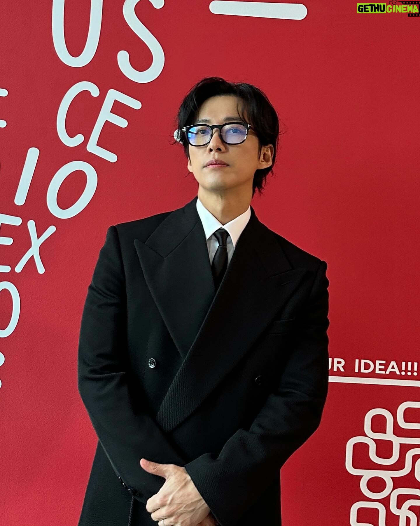 Namkoong Min - 128.8K Likes - 한국PD대상
감사합니다🥰