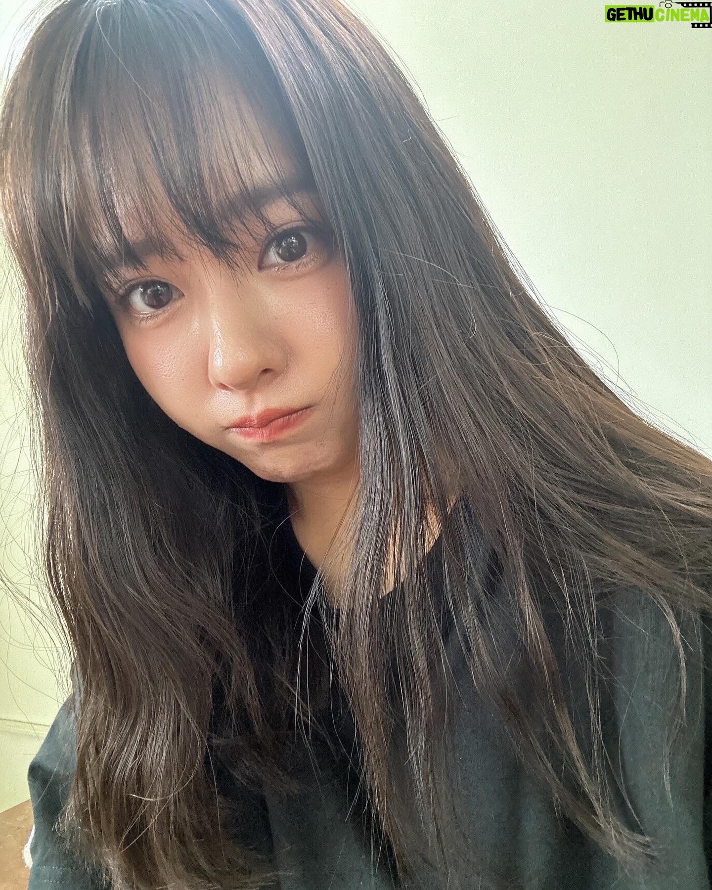 Nana Yamada - 6.8K Likes - 久しぶりに写真撮ってもらった🙄
今日は早朝から移動して撮影でした📷
動きやすいこのワンピース重宝してます...🐕🤎
ワンピースも肩がけバッグも @freaksstore_official 👜
さっ、明日もがんばるよ〜〜☺️♡
明日はお知らせがありますっ📢