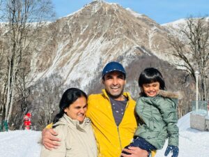 Nandha Durairaj Instagram - It’s been 11 years of togetherness…a beautiful soul entered my life..without ur love , support it wouldn’t have been possible today for who I am…U are the best thing happened to me and bringing our angel Shambavi papa is the best thing fr both of us .. The struggles u went thru and the way u stood by me , have no words to express…Thank u dear Vidhya fr everything…😍😍😍.. Just chilling at home wit u both made tis a day a beautiful anniversary..😍#weddinganniversary #weddingday #weddinginspiration