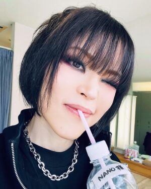 Nano Instagram - Sang Do or Die at 10 am for a prerecorded TV show
今日は早朝から歌番組の収録でしたー🎤
午前10時から死ぬ気でDo or Dieを歌ったのでぜひ楽しみにしててね🔥🧨