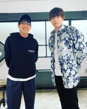 Naokiman Instagram - 新田真剣佑さんとの対談最高に面白かったです！
同じ海外経験者として似たような考え方を持っていたので同級生と話しているような気分でした。

感想が小学生。

是非、ナオキマンのヤバい人類支配の秘密もチェックしてみてください！！