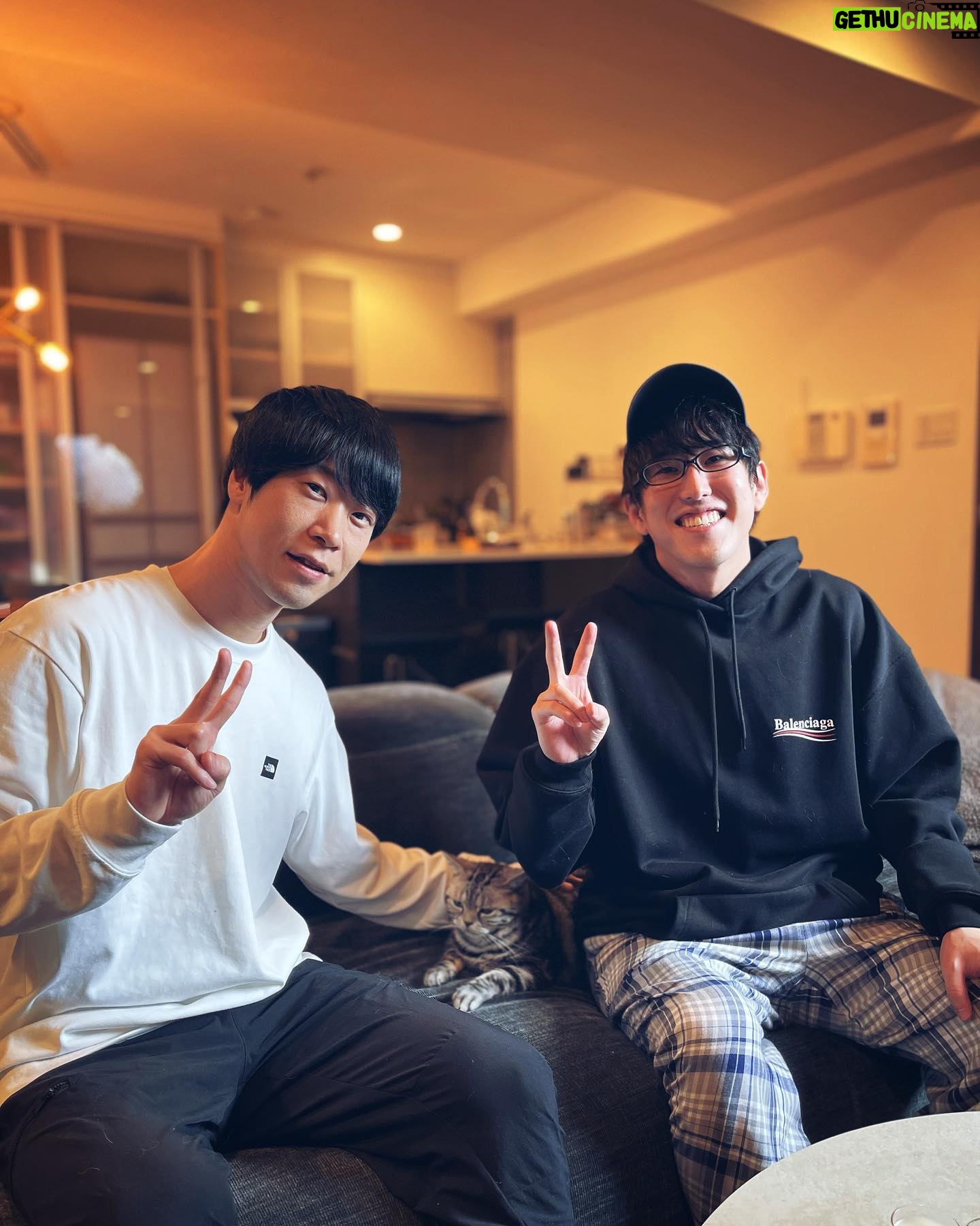 Naokiman - 4.6K Likes - 仮想世界を創る佐藤航陽さんと対談しました〜!
宇宙、人類、意識、仏教、仮想世界と幅広く2時間も語っちゃいました!
YouTubeには30分verを投稿しましたが、サロンでは1時間半のフルバージョンが見れます!