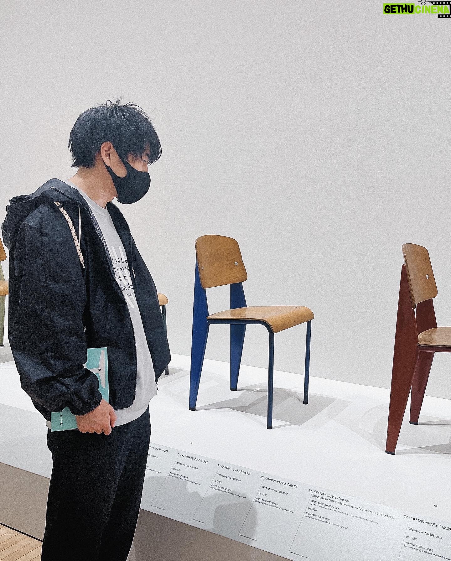 Naokiman - 5.6K Likes - ジャン・プルーヴェ展に行ってきました!
最近インテリアにハマってて色んな椅子見てます笑
赤いデジタルの部屋は宮島達男さんの作品で『それは変化し続ける、それはあらゆるものと関係を結ぶ、それは永遠に続く』という意味が込められているそうです…..カッコよかった