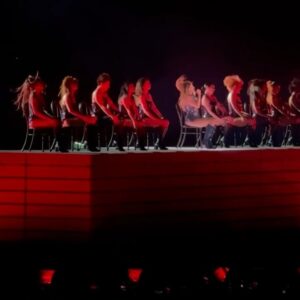 Natalie Peterson Instagram - MUNICH! Never did I think I would get to perform for an artist that could not only sell out a stadium of 75,000 people but ALSO fill the entire hill behind the stadium with 50,000 more. Thank you for showing up and closing out our time in Germany in such a memorable way. We had the time of our lives with you 💜

#erastourmunich #tstheerastour #munich #germany #erastourdancers #1989 #style #ttpd #sohighschool