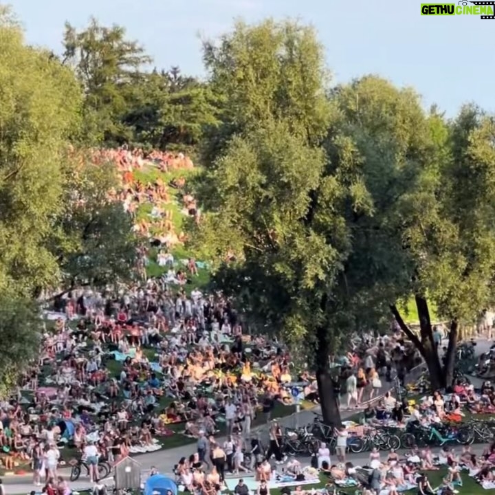 Natalie Peterson - 50.8K Likes - MUNICH! Never did I think I would get to perform for an artist that could not only sell out a stadium of 75,000 people but ALSO fill the entire hill behind the stadium with 50,000 more. Thank you for showing up and closing out our time in Germany in such a memorable way. We had the time of our lives with you 💜
#erastourmunich #tstheerastour #munich #germany #erastourdancers #1989 #style #ttpd #sohighschool