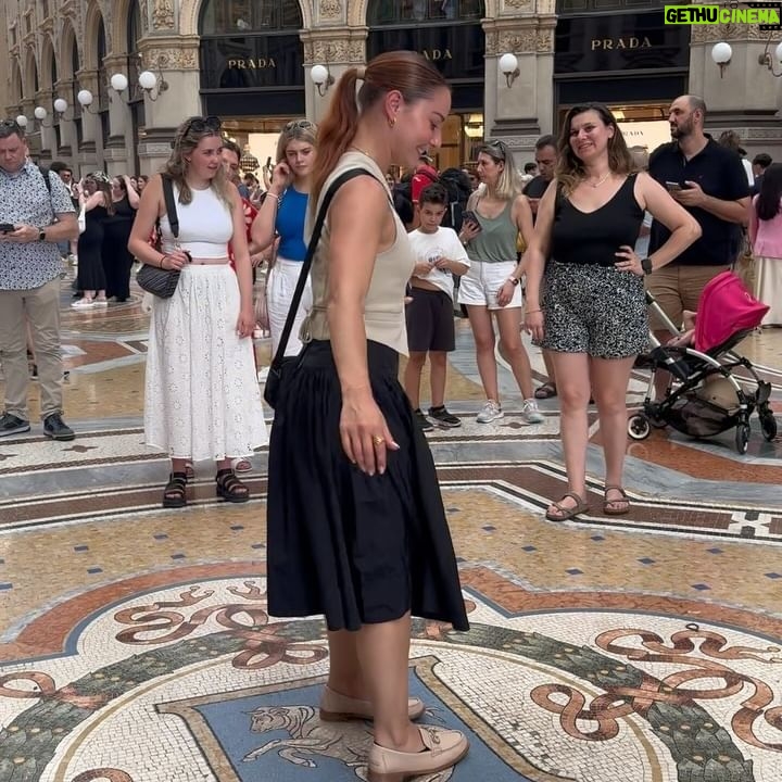 Natalie Peterson - 16K Likes - MILANO 🇮🇹 Already planning my next trip back to this lovely city! We shopped till we dropped, saw some famous sights, and drank lots of Aperol e vino 🥂 Grazie mille ✨
#milano #milan #italy #prada #travel #shopping #lifestyle #aperolspritz #wine #dinner #friends #erastourdancers