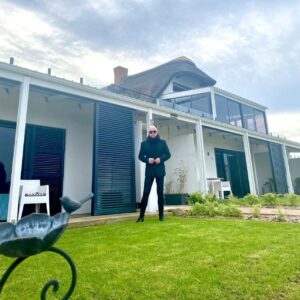 Nataniël Instagram - Had a lovely stay at Karee Manor Guesthouse, Stilbaai!
Thank you for the hospitality!
www.kareemanor.co.za

#nataniël
@karee_manor
#stilbaai
#concert
#CharlDuPlessis
#guesthouse
#accommodation
#kareemanorguesthouse