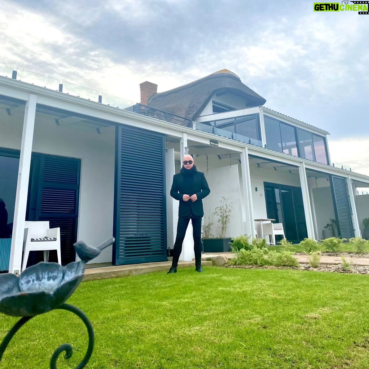 Nataniël - 274 Likes - Had a lovely stay at Karee Manor Guesthouse, Stilbaai!
Thank you for the hospitality!
www.kareemanor.co.za
#nataniël
@karee_manor
#stilbaai
#concert
#CharlDuPlessis
#guesthouse
#accommodation
#kareemanorguesthouse