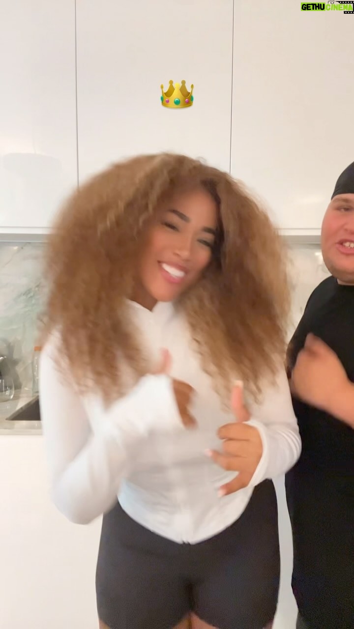 Nathan Munda - 3.3K Likes - T’as fais tombé ça 👑! Je suis le chouchou de personne elle a dit ! 3xCanon disponible partout !