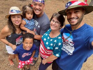 Nathan Owens Instagram - Happy 4th of July from my fam to yours! 🇺🇸🦅 #HBDAmericaYouSexyBeast🍻