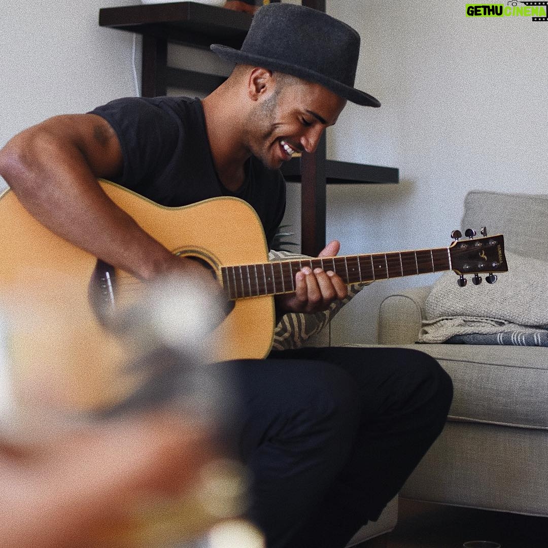 Nathan Owens - 3.5K Likes - 🎼 Photo: @kevinroldan