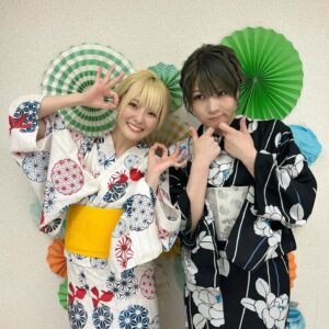 Natsumi Maki Instagram - サオリちゃん、嫌そうな顔ばっかするぅ〜😂

#natsupoi #なつぽい #安納サオリ #stardom