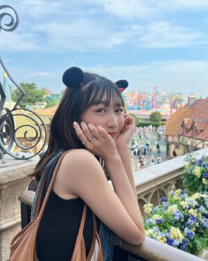 Natsumi Okamoto Instagram - 夏ディズニー！！！あついけど！だいすき！
休憩ばっかりだけど！！！さいこう！！🎠♥️