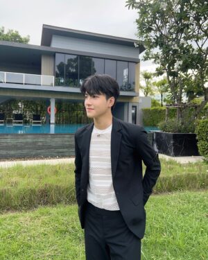 Nattapat Nimjirawat Instagram - 🕴️