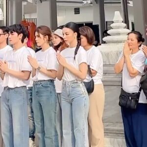 Natthapat Meesuk Instagram - บวงสรวงภาพยนตร์ ปันหยี I•Sea•You🤍
ฝากหมอแม็กซ์ด้วยนะค้าบ😘

#ปันหยีiseayou #ปันหยีSeaYou #finaldraftcreation #กองทุนพัฒนาสื่อปลอดภัยและสร้างสรรค์