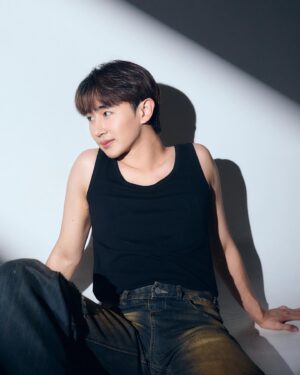 Natthapat Meesuk Instagram - 🖤

📸: @netnunetfs