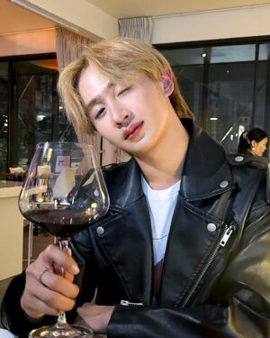Natthapat Meesuk Instagram - 🍷🍷🌓