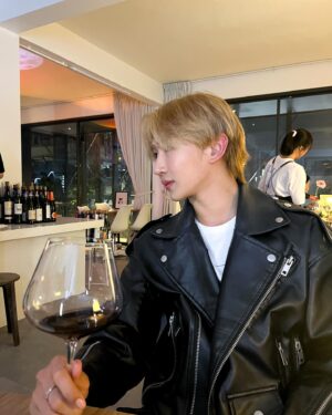 Natthapat Meesuk Instagram - 🍷🍷🌓