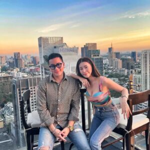 Nattharat Kornkaew Instagram - ยิ่งแก่ยิ่งมัน เหมือนรักกันเนอะ555555👩‍❤️‍💋‍👨 @baiipaiiii