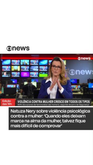 Natuza Nery Instagram - Durante o #Edição18 desta quinta-feira (18), @natuzanery trouxe análise sobre o aumento da violência contra a mulher após o Anuário Brasileiro de Segurança Pública divulgar números atualizados.

“O que mais me impressionou foi o aumento da violência psicológica, com quase 34%. Talvez porque eles saibam que, quando deixam marca, têm muita chance de ir presos. Mas, quando deixam marca na alma, talvez fique mais difícil de comprovar”, afirmou a apresentadora. 

“A violência atinge todas as mulheres. Mas, se a violência acontece com uma mulher de classe média, de classe alta, ela tem para onde ir. A mulher de baixa renda não tem para onde ir. Ela vai denunciar o agressor, ela vai para a casa de quem? Ela não tem como ficar distante do agressor, a realidade é muito piorada”.

➡ Acompanhe as atualizações na #GloboNews #jornalismo #notícias  #violência