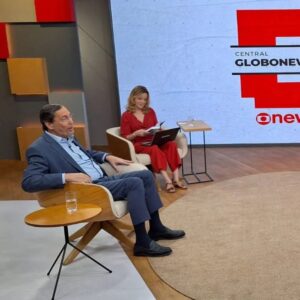 Natuza Nery Instagram - CENTRAL GLOBONEWS CARIOCA – Nesta quinta-feira (25), foi a vez de a #CentralGloboNews itinerante aterrissar no “Rildy”. @natuzanery foi recebida em terras cariocas por @flaviaol, @gabeiraoficial, Merval Pereira e @octavioguedes.

Arraste o carrossel de imagens para o lado para conferir os bastidores da melhor resenha da política brasileira, no Rio de Janeiro.

📸: GloboNews
📹: Octavio Guedes

➡ Acompanhe as atualizações na #globonews #jornalismo #notícias