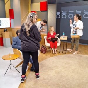 Natuza Nery Instagram - CENTRAL GLOBONEWS CARIOCA – Nesta quinta-feira (25), foi a vez de a #CentralGloboNews itinerante aterrissar no “Rildy”. @natuzanery foi recebida em terras cariocas por @flaviaol, @gabeiraoficial, Merval Pereira e @octavioguedes.

Arraste o carrossel de imagens para o lado para conferir os bastidores da melhor resenha da política brasileira, no Rio de Janeiro.

📸: GloboNews
📹: Octavio Guedes

➡ Acompanhe as atualizações na #globonews #jornalismo #notícias