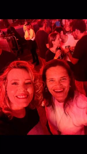 Natuza Nery Instagram - Hoje é o dia do amor da minha vida. Da minha irmã. 
Da mãe dos sobrinhos mais lindos do mundo. Da mulher mais forte que eu conheço. Da dona de uma inteligência rara. 
Da mulher que gosta de ganhar o mundo e de voltar pra casa depois. Da professora que luta pelos seus alunos e pela igualdade. 
Feliz ano novo, my girl. Te amo, @marifnery ❤️ 🎂