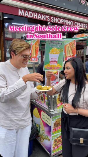 Navid Sole Instagram - It was so lovely running into fans of Bigg Boss and The Apprentice whilst in Southall💖 I would love to meet more of you!! Who wants me to do a meet and greet 👀?

#southall #navidsole #littleindia #meetandgreet #india #mumbai