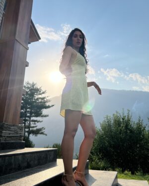 Navneet Kaur Dhillon Instagram - Choose the life that feels right, Every choice shapes your story.🦚💫
.
.
.
.
.
.
.
.
.
.
#ChooseWisely #LiveYourTruth #LifeChoices #AuthenticLiving #MyStory #PathToPurpose #IntentionalLiving #LiveFully #LifeJourney #MakeItCount