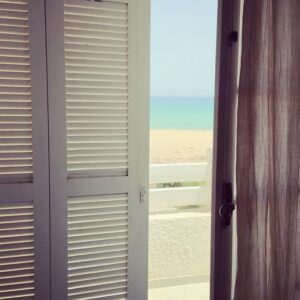 Nawell Madani Instagram - @erebya voyage entre la Tunisie, le Maroc et L’Algérie 🌞

#NewCollection 

Cc @ksar_fawara