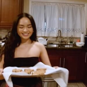 Nayah Damasen Instagram - Happy Holidays everyone, have a cookie :) Here’s a cover of “Last Christmas” that you can stream everywhere for your holiday pleasure!! Sending you all my love❤️ 
#lastchristmas #happyholidays #cookies