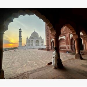 Nazanin Boniadi Instagram - Awe-inspiring. May love prevail. 

#TajMahal