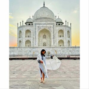 Nazanin Boniadi Instagram - Awe-inspiring. May love prevail. 

#TajMahal