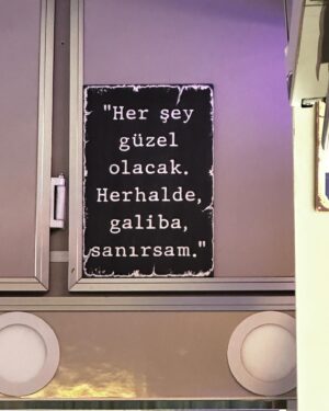 Nazlı Senem Ünal Instagram - ordan burdan , karman çorman, saçma sapan, sallan yuvarlan