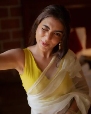 Nazriya Nazim Instagram - 🌻 🏵🌻

HMU- @rizwan_themakeupboy 
📸- @hazilmjalal