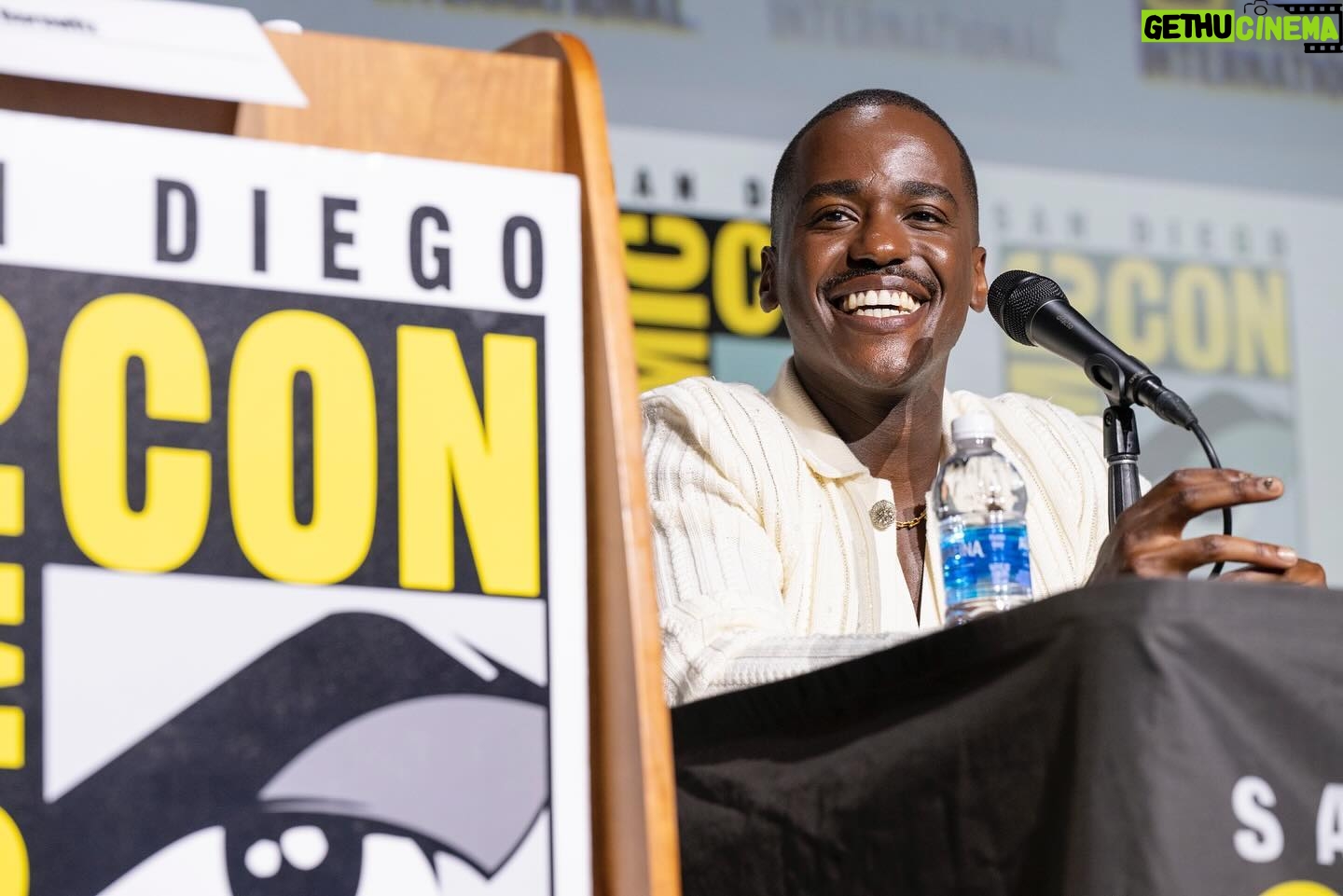 Ncuti Gatwa - 3 Likes - A little late to the party
But my first San Diego Comic-con was a dream
Till next year 🚀 💫
Styled by: @felicitykay
Grooming by: @nathanieldezan
White cardigan look: @amiri
Grey knitwear look: @hermes