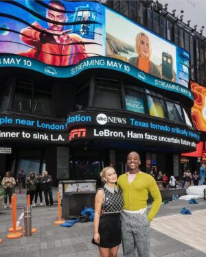Ncuti Gatwa Instagram - Ncuti x Millie take NYC ❤️

The fact our beautiful show is on Time Square and on subways in New York is very, very wild😱😍🥹
DOCTOR WHO HITS YOUR SCREENS IN EIGHT DAYS 

Wearing full @prada 
Styled by @felicitykay