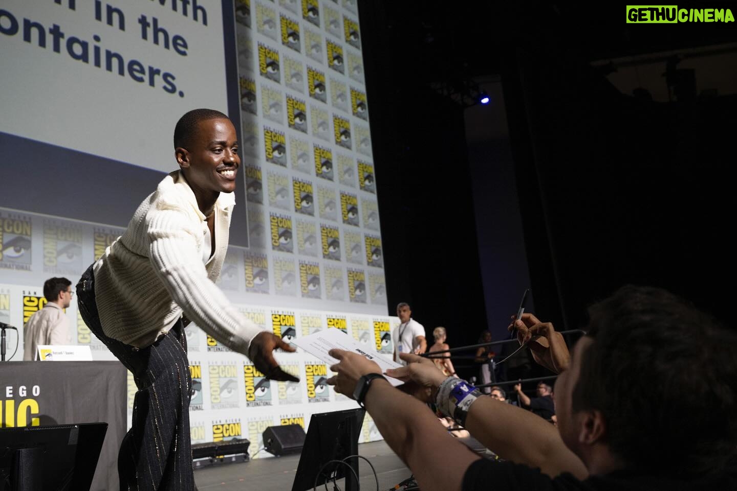 Ncuti Gatwa - 3 Likes - A little late to the party
But my first San Diego Comic-con was a dream
Till next year 🚀 💫
Styled by: @felicitykay
Grooming by: @nathanieldezan
White cardigan look: @amiri
Grey knitwear look: @hermes