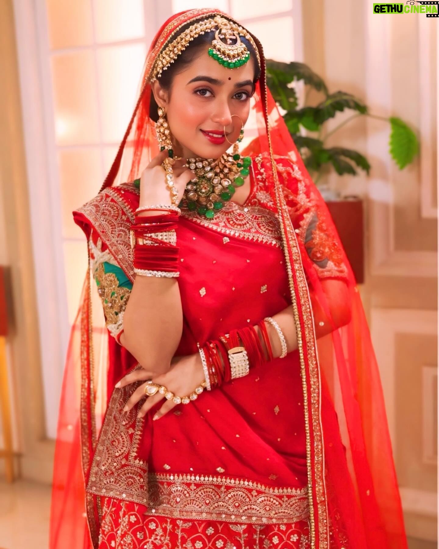 Neeharika Roy - 36.1K Likes - Radha❤️Neeharika🧿
#neeharikaroy #radha #love