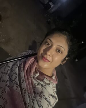Neelanjona Neela Instagram - ছিলাম নায়িকা হয়ে গেলাম নাইট গার্ড 😛
#Unityisthepower