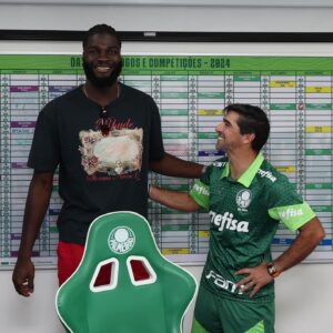 Neemias Queta Instagram - 🇧🇷 Um encontro de campeões: Neemias Queta, atual vencedor da @nbabrasil pelo @celtics, visitou a Academia de Futebol e conheceu Abel Ferreira num tour especial! 🏀

🇺🇸 An encounter of champions: Neemias Queta, winner of @nbabrasil, as a @celtics player, visited @Palmeiras training center and met Abel Ferreira 🏀

📷 Cesar Greco / Powered by @canonbr

#AvantiPalestra #Palmeiras #Verdão