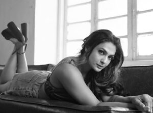 Neha Deshpande Instagram - I adore you 💖