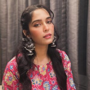 Neha Saxena Instagram - 🌷