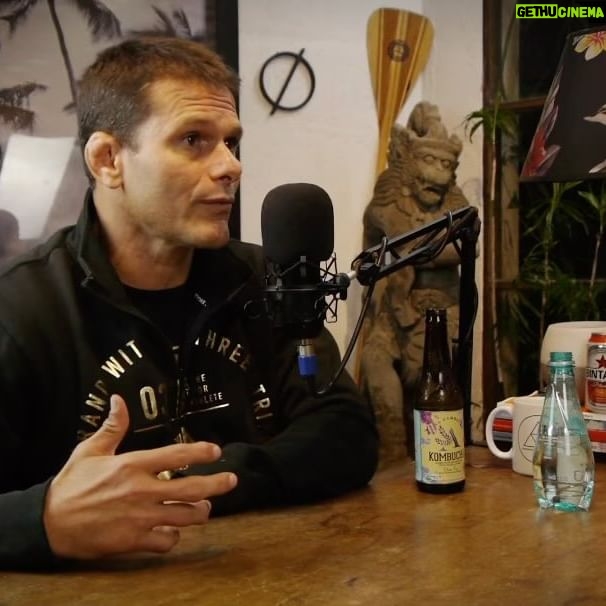 Neiman Gracie - 290 Likes - Jiu-jĆtsu Ć© uma linguagem, fĆsica, emocional, verbal e espiritual. Com a maturidade no dojo, vamos aprendendo a nos comunicar melhor, buscano a positividade, e levando para a vida. Conversa incrĆvel com esse grande Ćdolo, @neimangracie . LINK NA BIO. #puraconnectionpodcasts