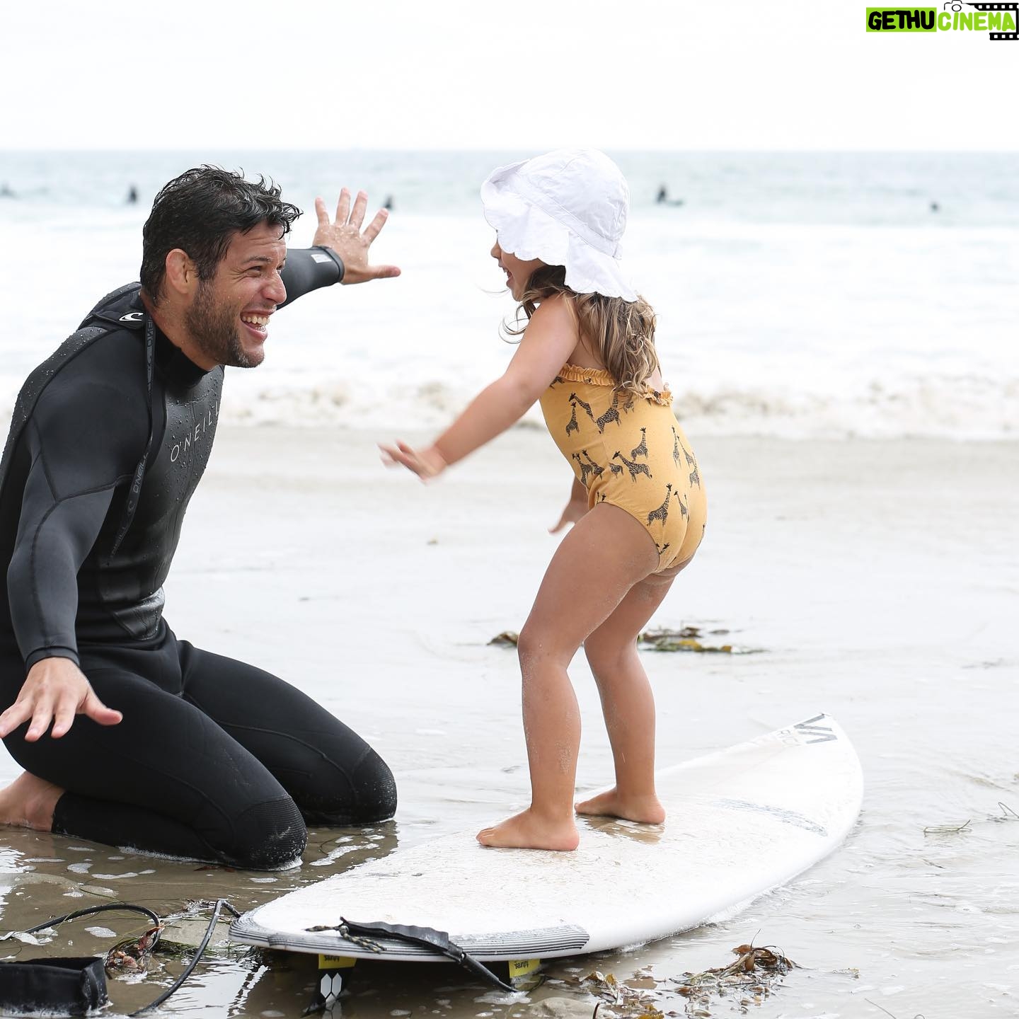 Neiman Gracie - 3 Likes - Happy international surf day 🏄♂️🤙🏼❤️